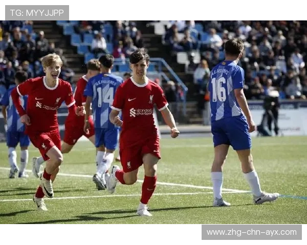利物浦欲以青训交换引进急需后卫