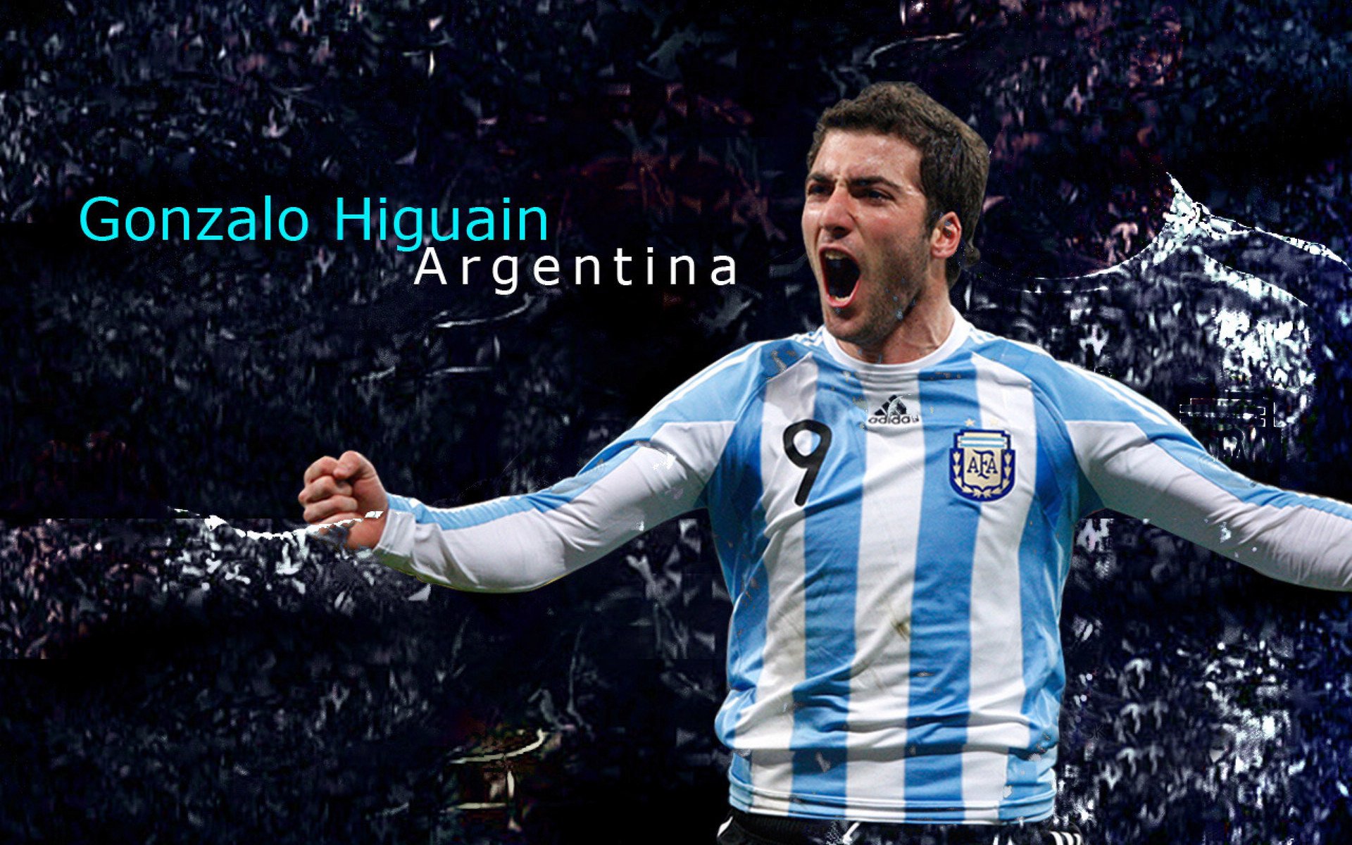 “东部新区定向越野：运动员在迷雾中寻觅胜利”